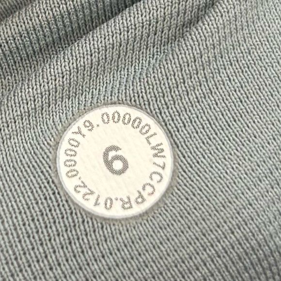 Lululemon Hotty Hot Low Rise Shorts 2.5" In Diamond Dye White Sheer Blue Size 6 - Picture 5 of 5